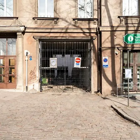 Апартаменти Cinema - 2-bed, 2-bath - Free Private Parking *