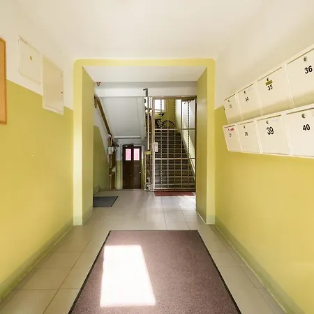 Cinema - 2-bed, 2-bath - Free Private Parking