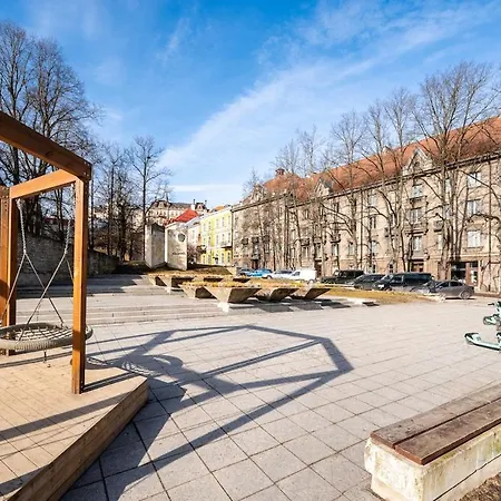 Апартаменти Cinema - 2-bed, 2-bath - Free Private Parking *