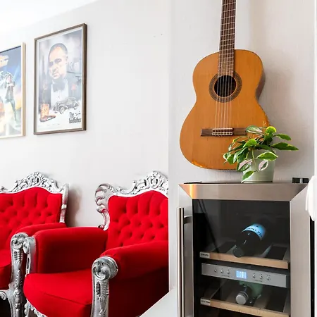 Appartement Cinema - 2-bed, 2-bath - Free Private Parking