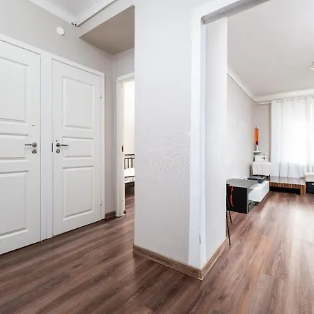 Cinema - 2-bed, 2-bath - Free Private Parking Appartement Tallinn