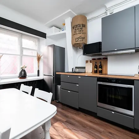 Cinema - 2-bed, 2-bath - Free Private Parking Tallinn