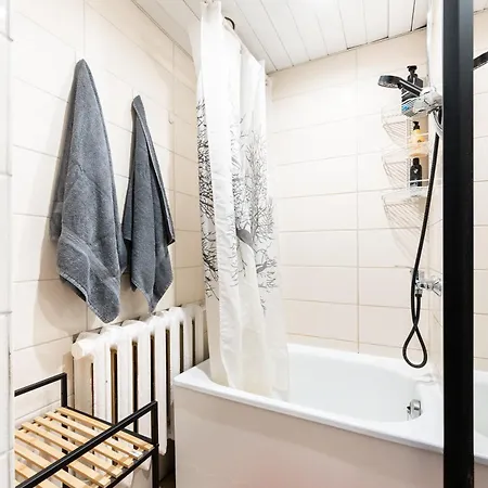 Cinema - 2-bed, 2-bath - Free Private Parking Appartement Tallinn