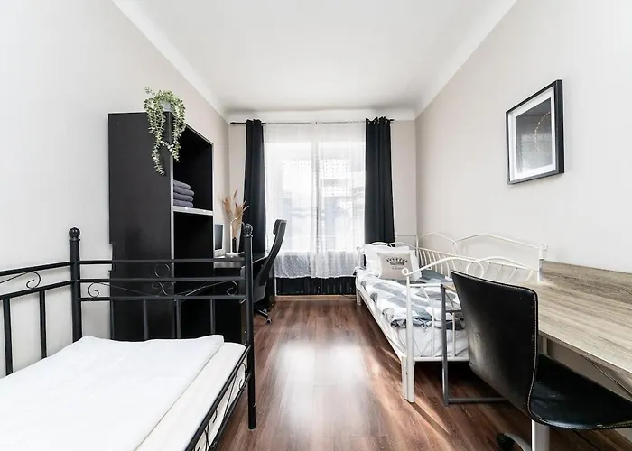 Cinema - 2-bed, 2-bath - Free Private Parking דירה *