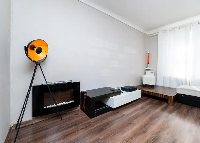 Cinema - 2-bed, 2-bath - Free Private Parking * טאלין