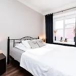 Cinema - 2-bed, 2-bath - Free Private Parking * Tallinn