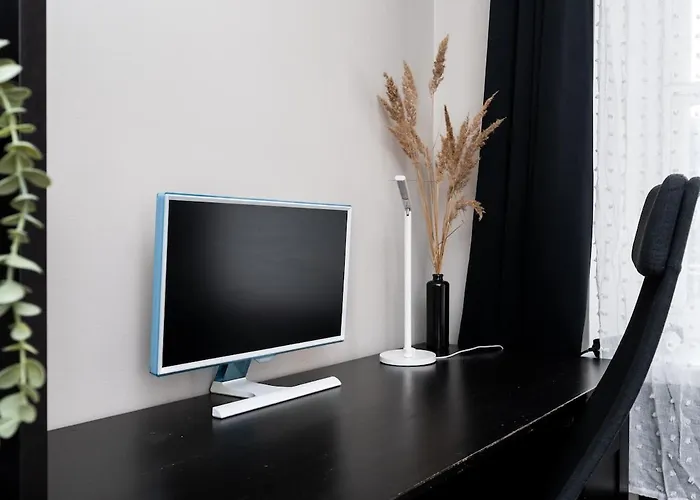 Cinema - 2-bed, 2-bath - Free Private Parking Reval